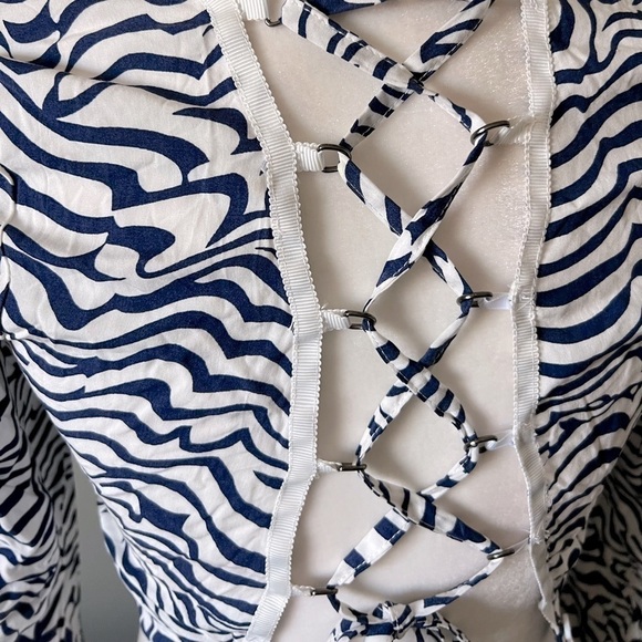 LF deep v long sleeve striped crop top size XS NWT - Picture 8 of 16